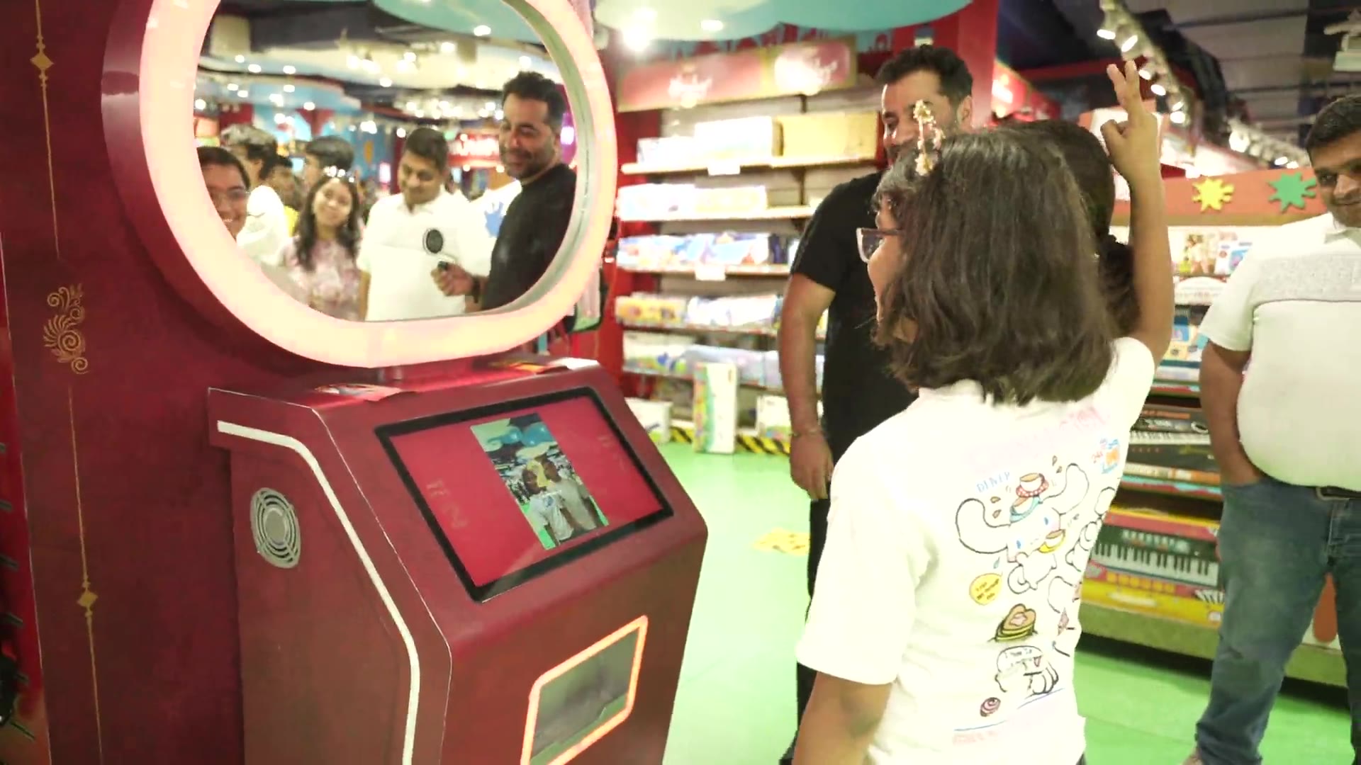Pikcha photo booth at Hamleys in Noida